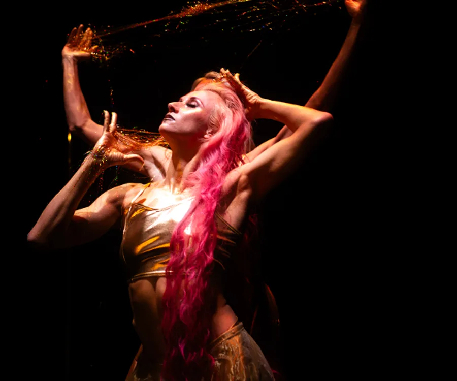 Icon representing luxury cabaret